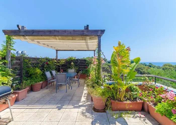 Apartmán Boadella Atico - Seaview Penthouse *